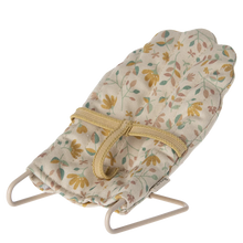 Load image into Gallery viewer, Babysitter, Micro