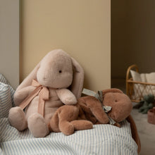 Φόρτωση εικόνας στο εργαλείο προβολής Συλλογής, Λούτρινο λαγουδάκι ύπνου, μικρό - Απαλό καφέ
