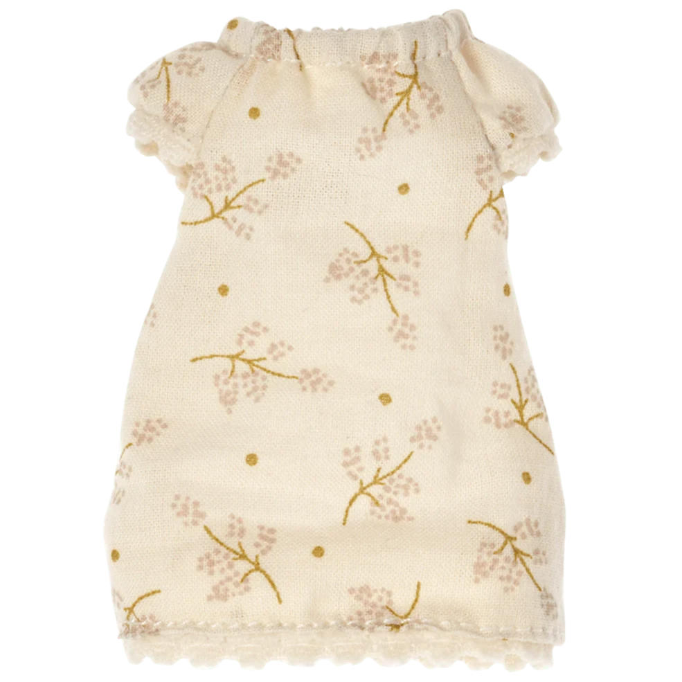 Nightgown for big sister mouse