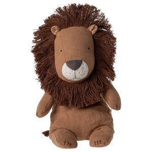 Safari friends, Lion, Medium