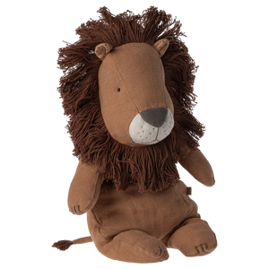 Safari friends, Lion, Medium