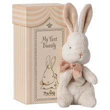 Load image into Gallery viewer, My first bunny - Powder
