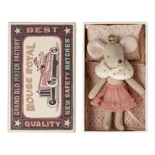 Load image into Gallery viewer, Princess mouse, Little sister in matchbox
