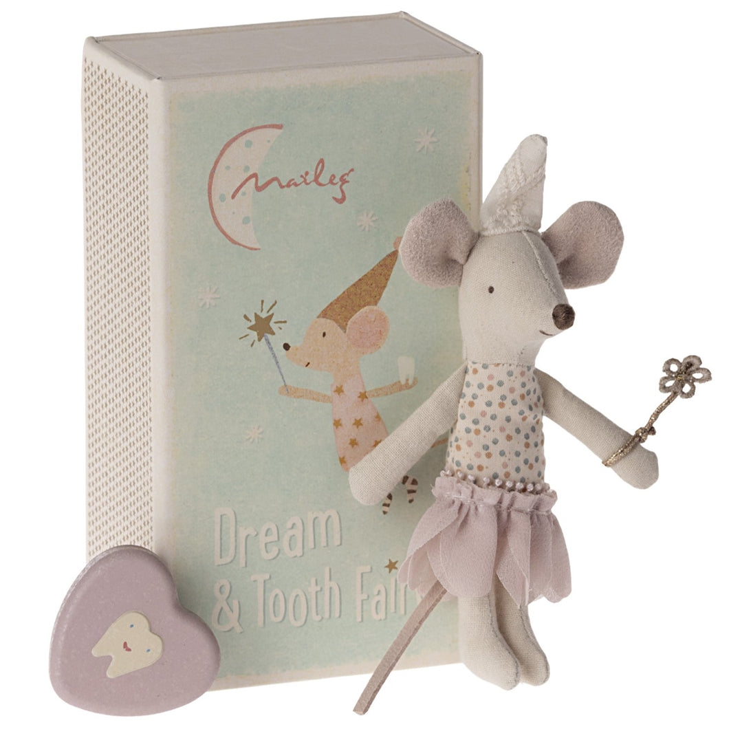 Tooth fairy, big sister mouse with Metal box
