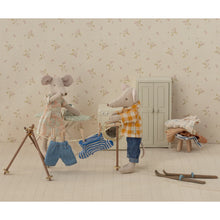 Load image into Gallery viewer, Knitted sweater and pants, Big brother mouse
