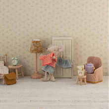 Load image into Gallery viewer, Knitted sweater and skirt, Big sister mouse
