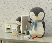 Load image into Gallery viewer, Penguin, Medium
