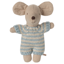 Load image into Gallery viewer, Baby mouse in carry cot - Blue
