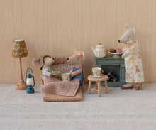 Load image into Gallery viewer, Sofa bed, Mouse - Dots
