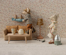Load image into Gallery viewer, Coffee table, Mouse - Nature
