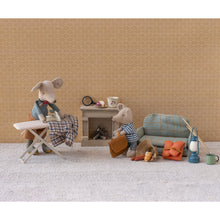 Load image into Gallery viewer, Clothes, Granddad mouse
