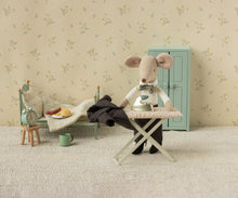 Load image into Gallery viewer, Wedding suit, Dad mouse
