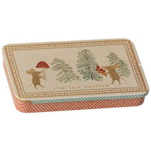 Load image into Gallery viewer, Metal box with sliding lid, Christmas mice
