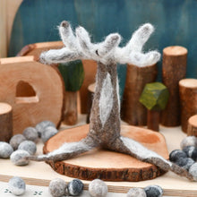 Load image into Gallery viewer, Felt seasonal tree - Winter
