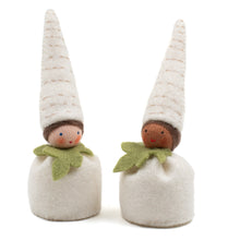 Load image into Gallery viewer, Parsley Root Children

