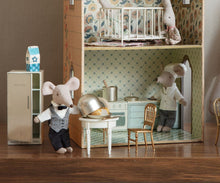 Load image into Gallery viewer, Side table, Mouse
