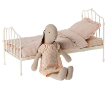 Load image into Gallery viewer, Miniature bed, Mini - Purple
