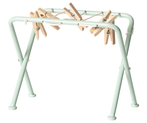 Drying rack with pegs