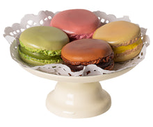 Load image into Gallery viewer, Macarons et chocolat chaud
