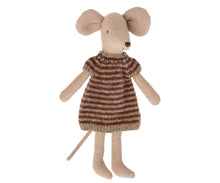 Load image into Gallery viewer, Knitted dress for mum mouse
