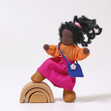 Φόρτωση εικόνας στο εργαλείο προβολής Συλλογής, Εύκαμπτη κούκλα κορίτσι, Lisa
