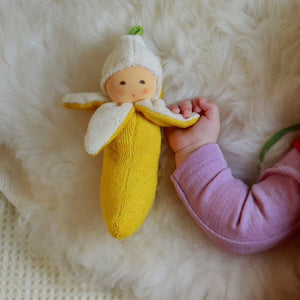 Xειροποίητη κούκλα κουδουνίστρα - Μπανάνα