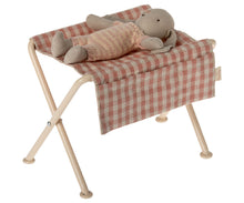 Load image into Gallery viewer, Nursery table
