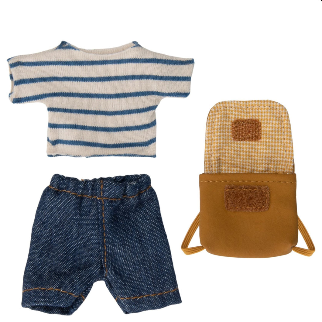 Clothes and bag, Big brother mouse